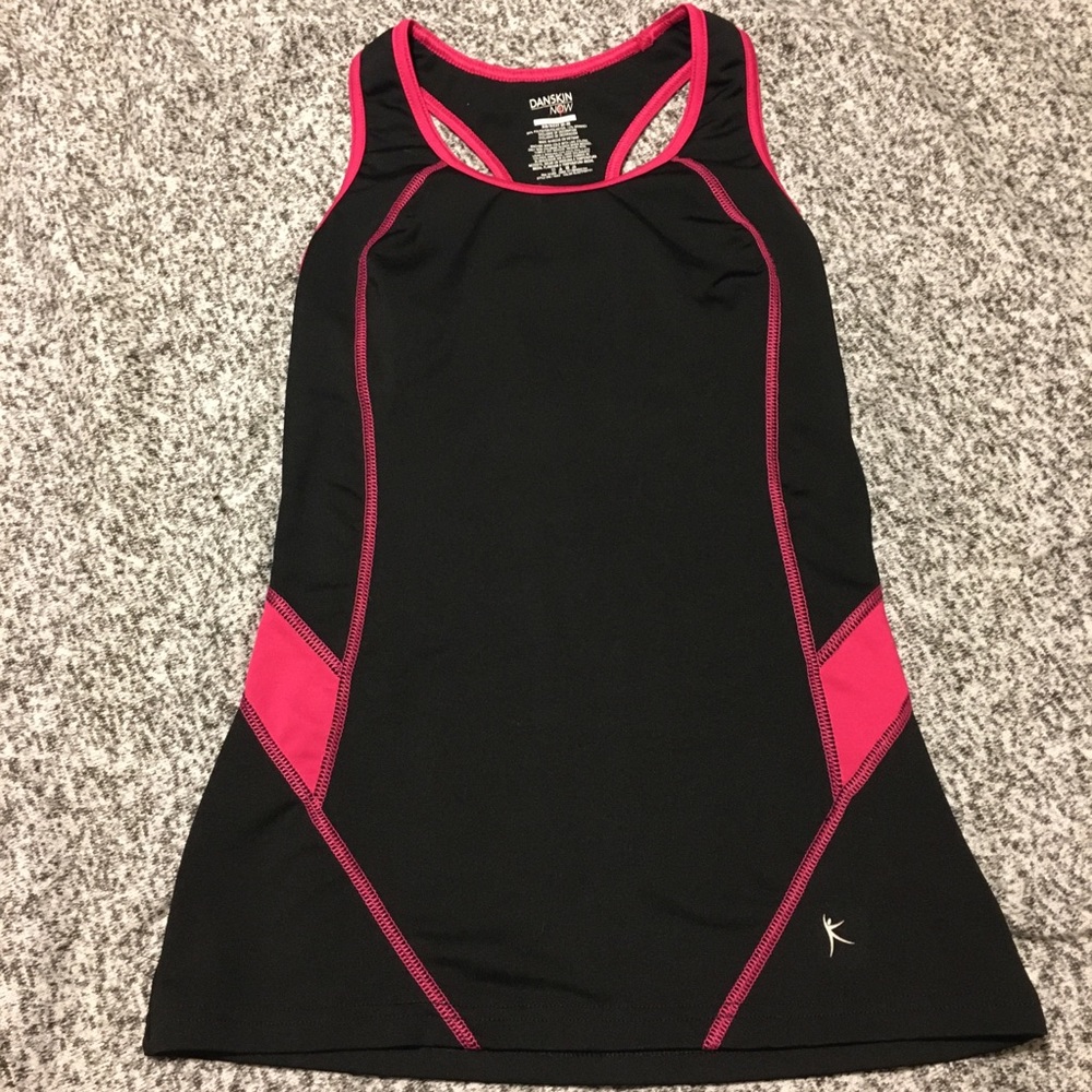 Fitted sports tank top